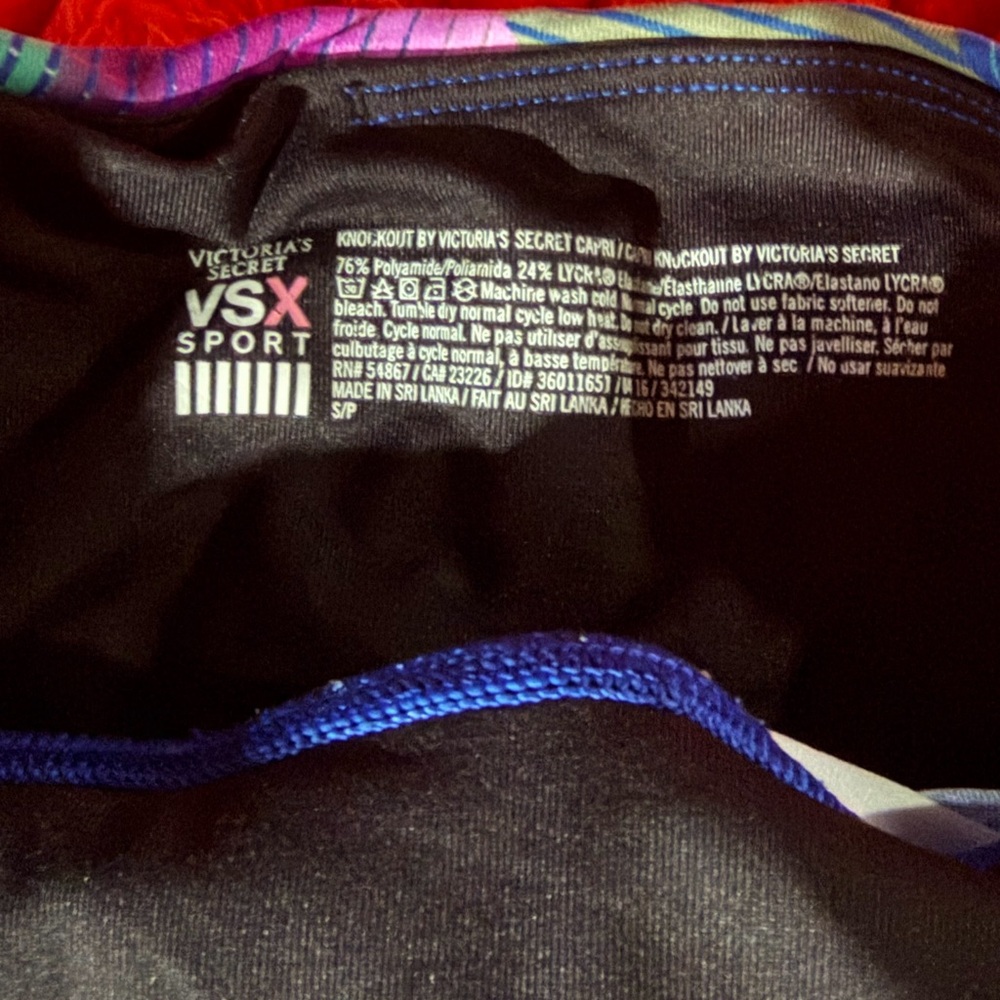 Victoria's Secret Multicolor Geometric Capri Leggings - Picture 2 of 3
